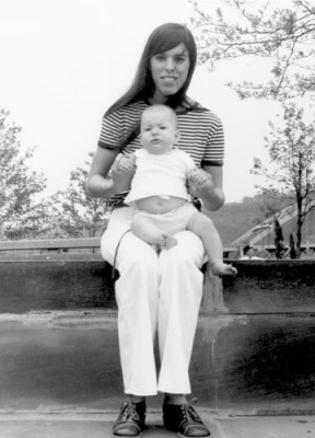 North Central Phoenix photographer Mara Blom Schantz dedicated her photography book titled “A Celebration of Motherhood” to her own mom, Chloe Beeson Blom, shown here with Mara when she was an infant (photo by John Blom, courtesy of Mara Blom Schantz).