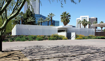 Lisa Sette, who operated an art gallery on Marshall Way in Scottsdale for more than 30 years, couldn’t resist when the opportunity to move her gallery into an Al Beadle-designed building in Central Phoenix came up. The 1970s-eras structure is partially underground and sports a sun-protective fabric scrim (photos courtesy of Lisa Sette Gallery).