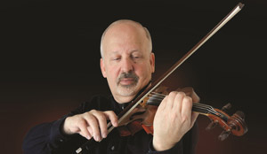 Renowned violinist visits Memory Café