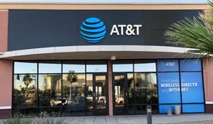 AT&T retail store opens on 7th Avenue