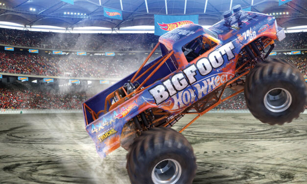 Hot Wheels Monster Trucks Live Glow Party