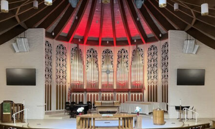 Church hosts praise service