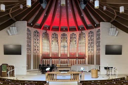 Church hosts praise service