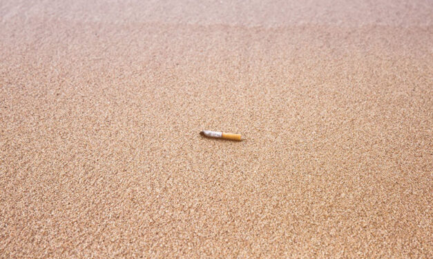 Arizona raises tobacco age