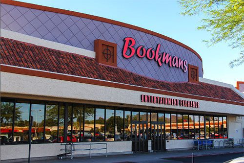Store hosts free summer events