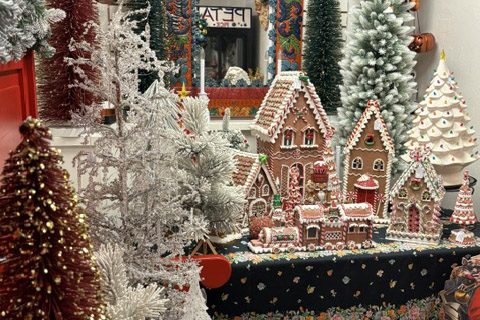 Local florist celebrates Christmas in July